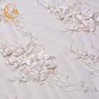 Zarif Çiçekler Beyaz Dantel Kumaşlar Gelinlikler İçin 20% Polyester 135cm Genişlik
